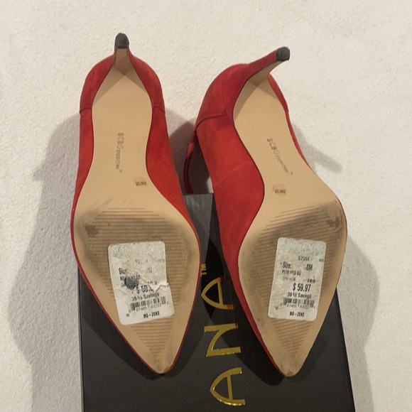 BCBGENERATION Red strap ankle felt high heels 8M. - Picture 7 of 9